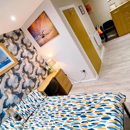 Apartment Attractive Flat Center